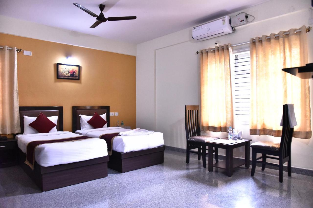 The Banjaara Suites Bangalore Exterior photo