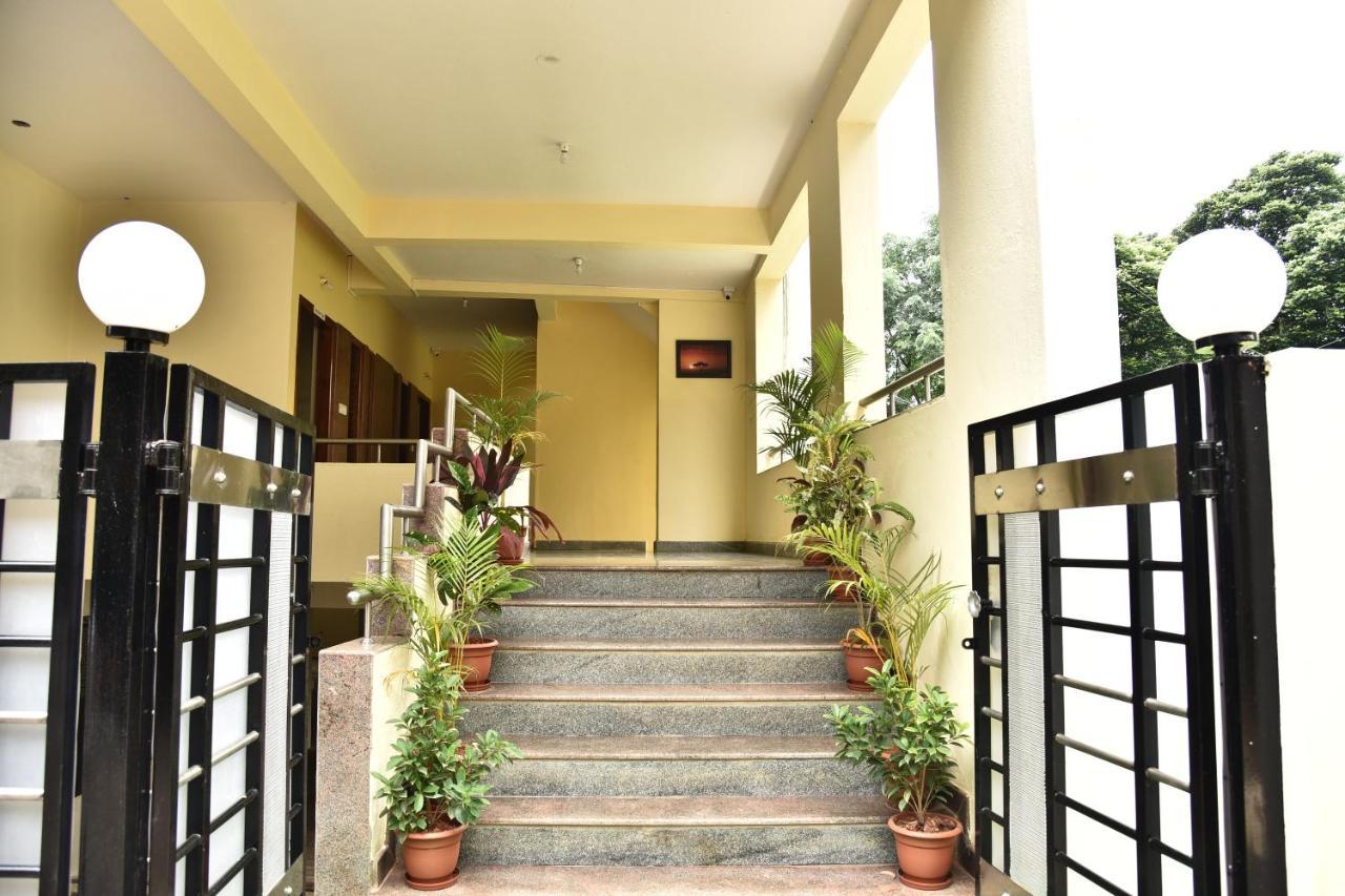 The Banjaara Suites Bangalore Exterior photo