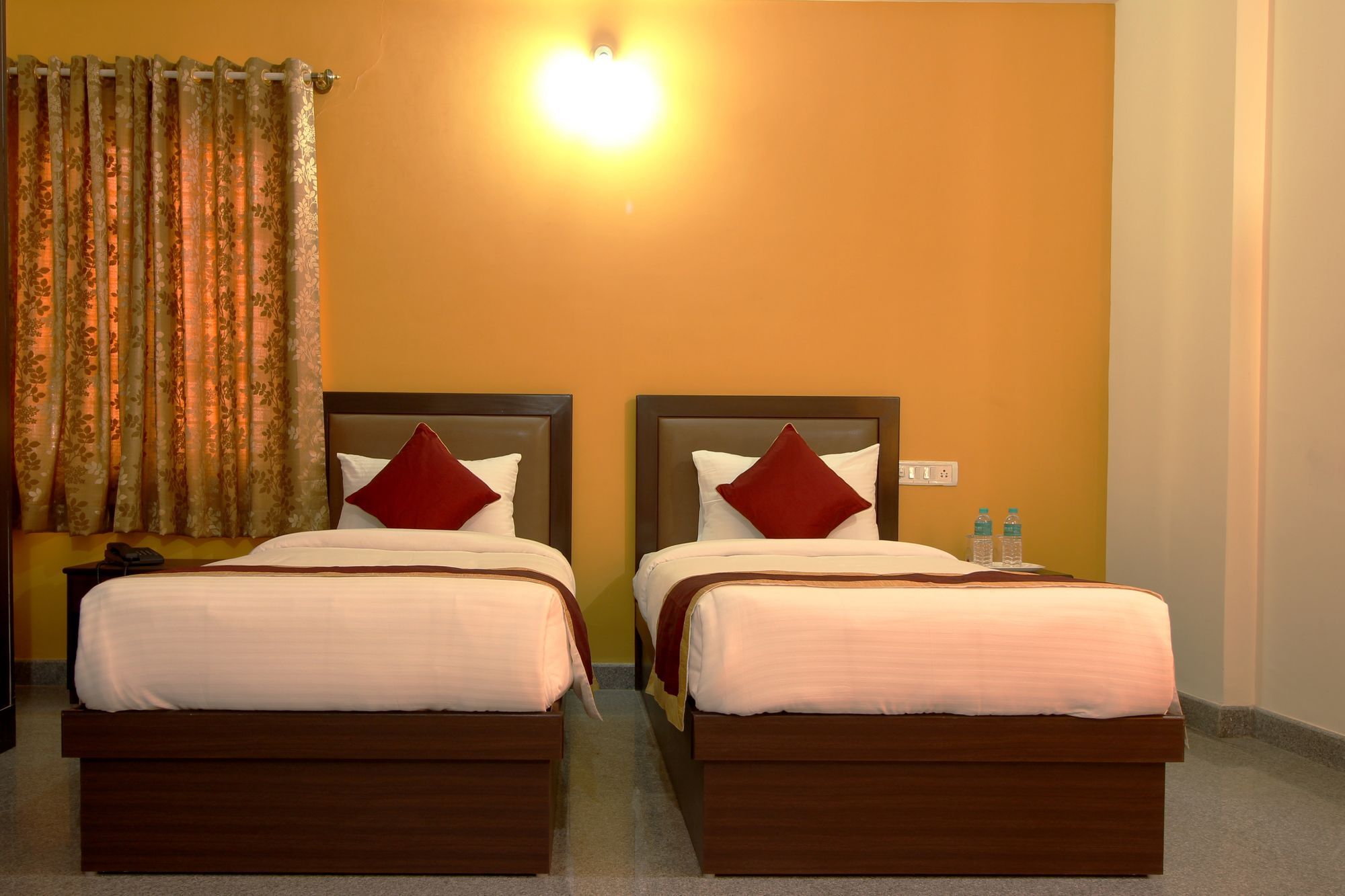 The Banjaara Suites Bangalore Exterior photo